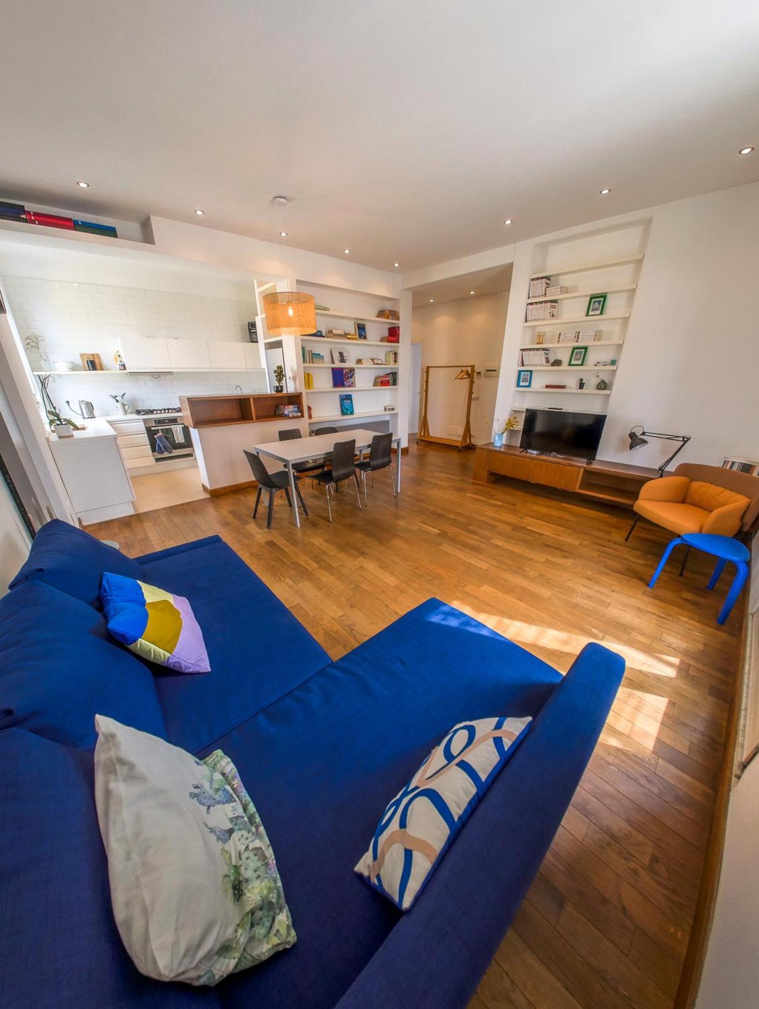 Stunning 3-bedroom Penthouse Rom