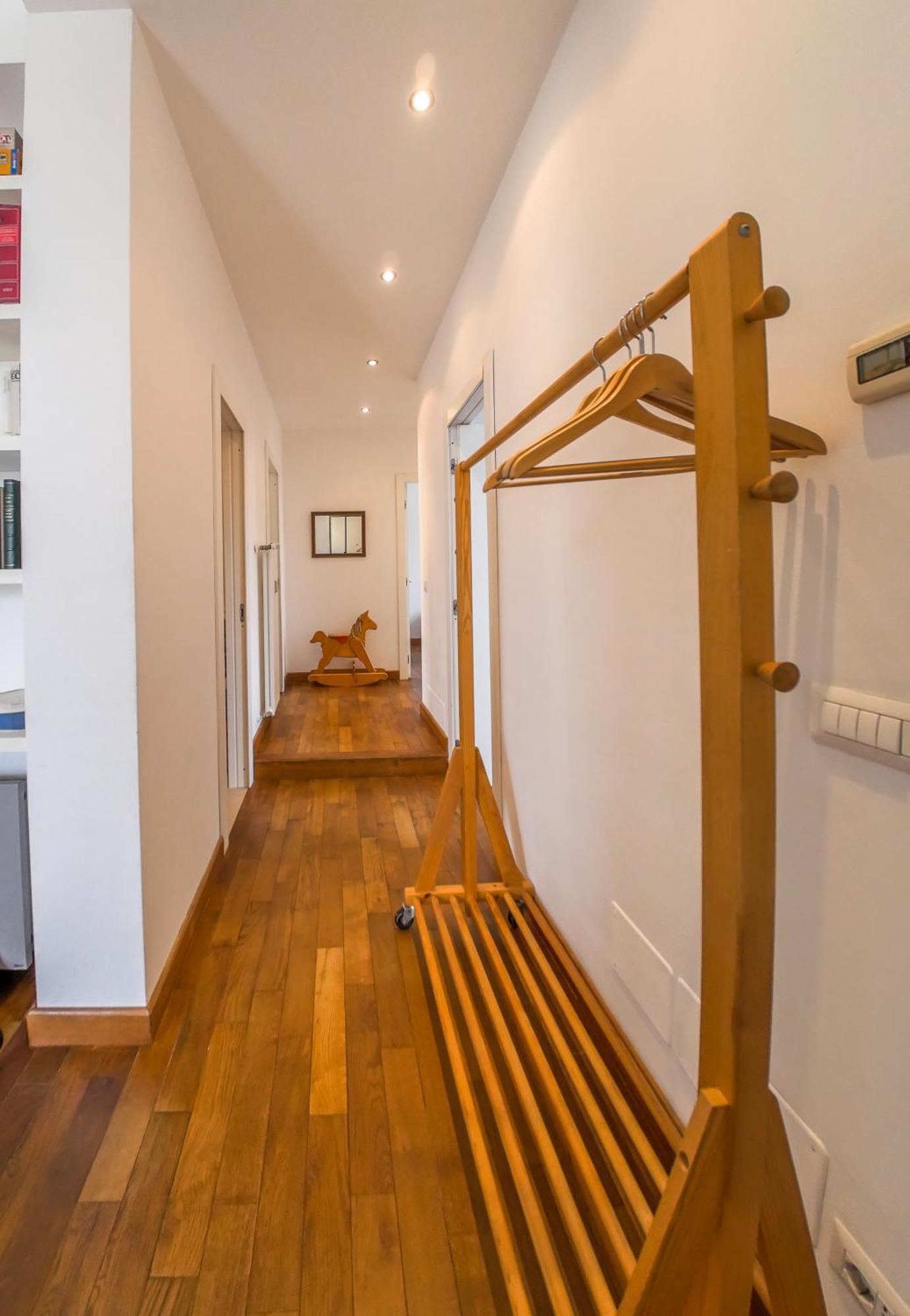 Stunning 3-bedroom Penthouse * Rom